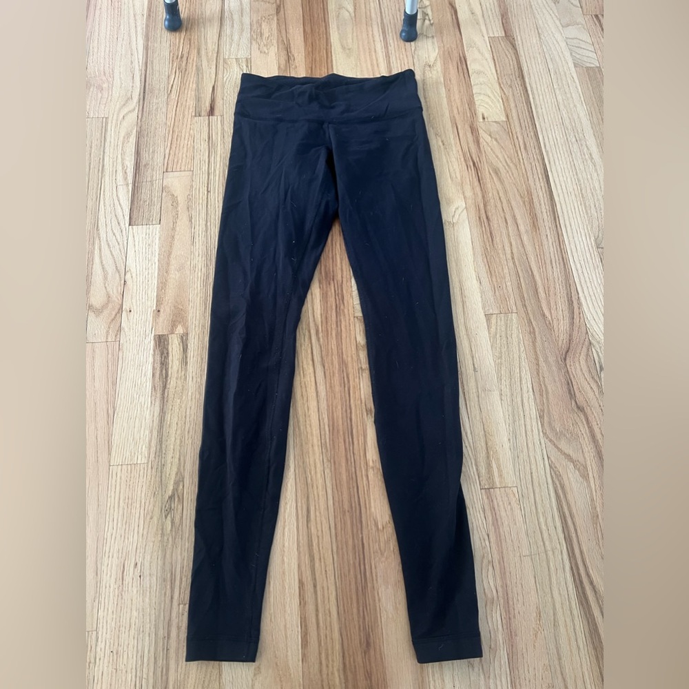 Black women yoa lululemon leggings size 6